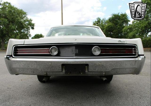 Photo of 1968 White Chrysler 300