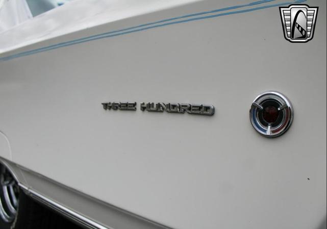 Photo of 1968 White Chrysler 300