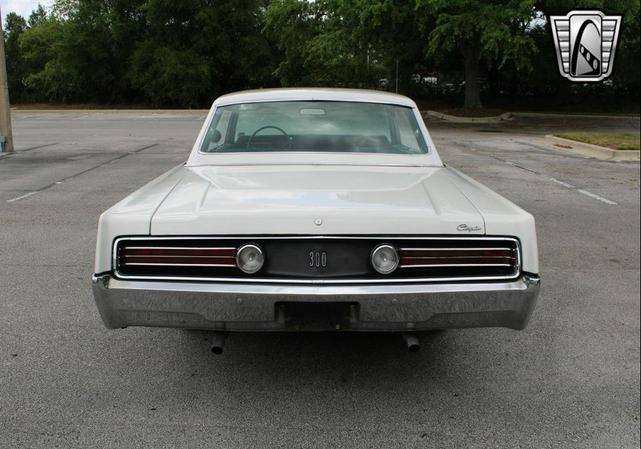 Photo of 1968 White Chrysler 300