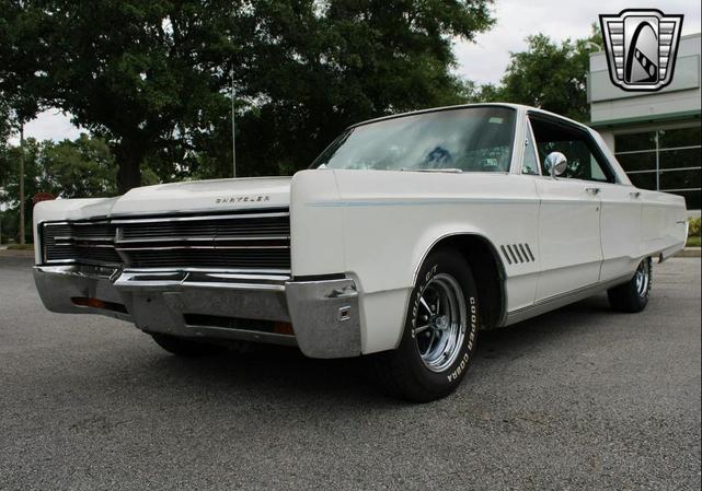Photo of 1968 White Chrysler 300
