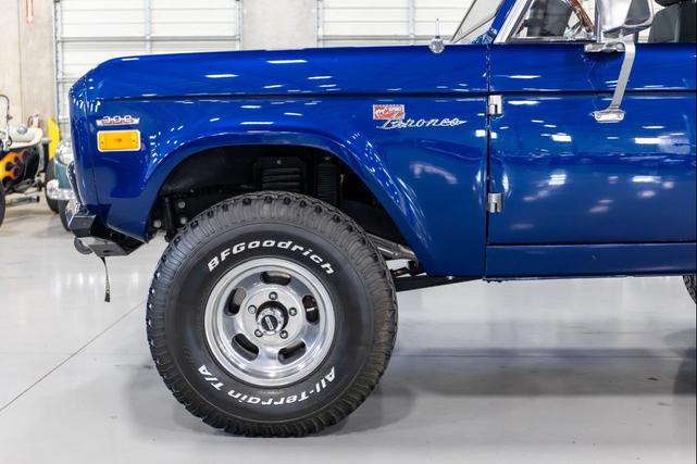 Photo of 1970 Blue Ford Bronco
