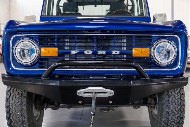 Photo of 1970 Blue Ford Bronco