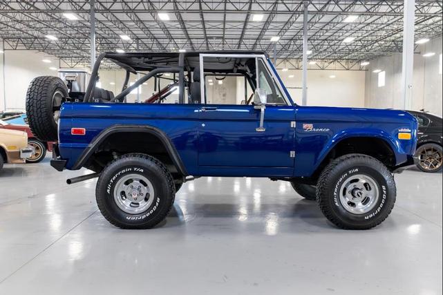 Photo of 1970 Blue Ford Bronco