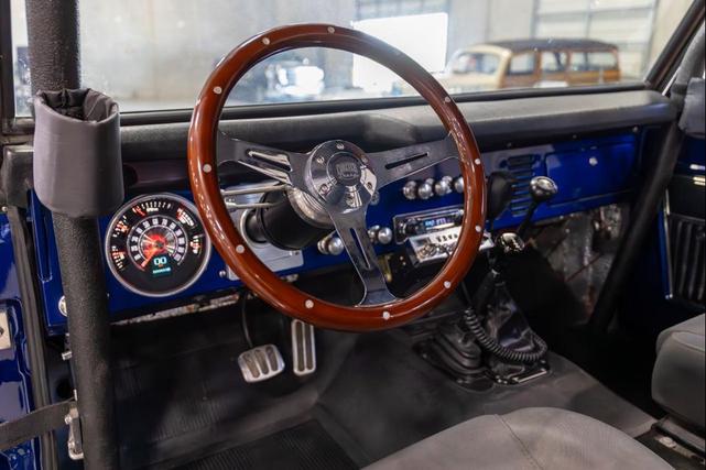 Photo of 1970 Blue Ford Bronco