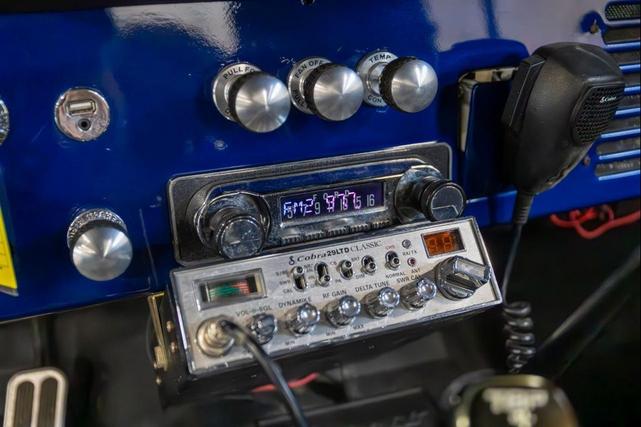 Photo of 1970 Blue Ford Bronco