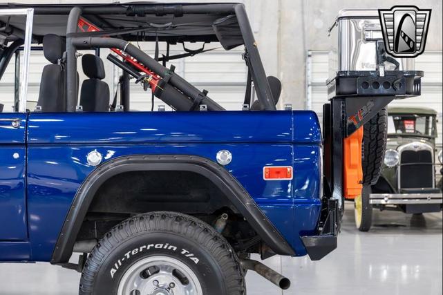 Photo of 1970 Blue Ford Bronco