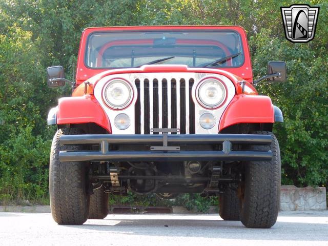 Photo of 1976 Red Jeep CJ-5