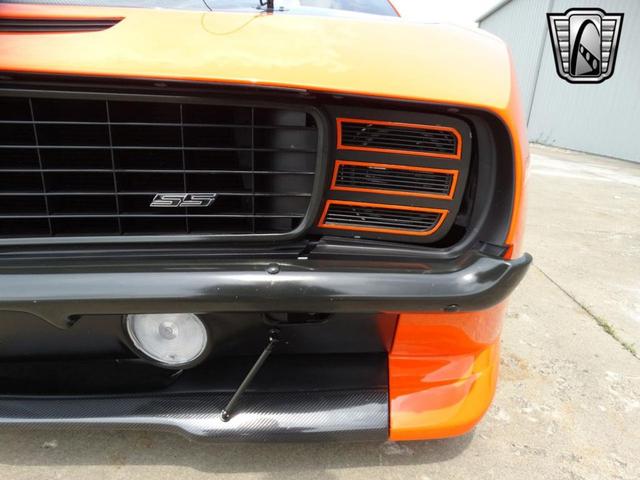 Photo of 2010 Orange Chevrolet Camaro