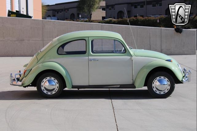 Photo of 1964 Green and White Volkswagen Beetle (Pre-1980)