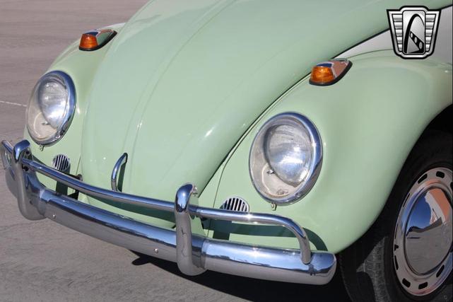 Photo of 1964 Green and White Volkswagen Beetle (Pre-1980)