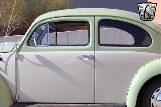 Photo of 1964 Green and White Volkswagen Beetle (Pre-1980)