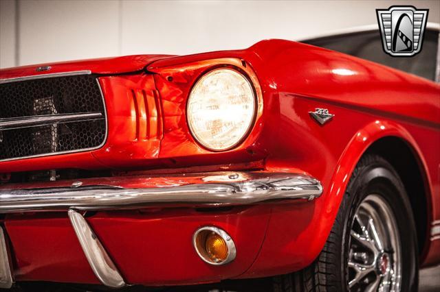 Photo of 1965 Red Ford Mustang