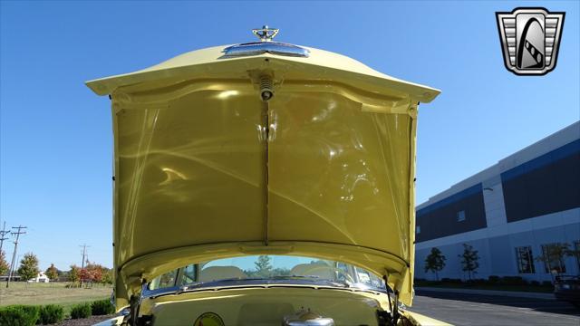 Photo of 1954 Yellow/White Chevrolet Bel Air