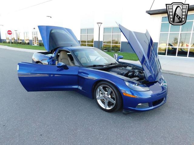 Photo of 2005 Le Mans Blue Chevrolet Corvette