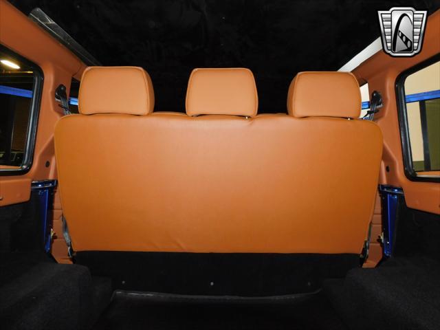 Photo of 1994 Blue Land Rover Defender