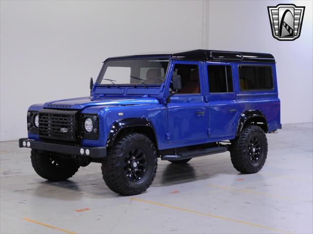 Photo of 1994 Blue Land Rover Defender