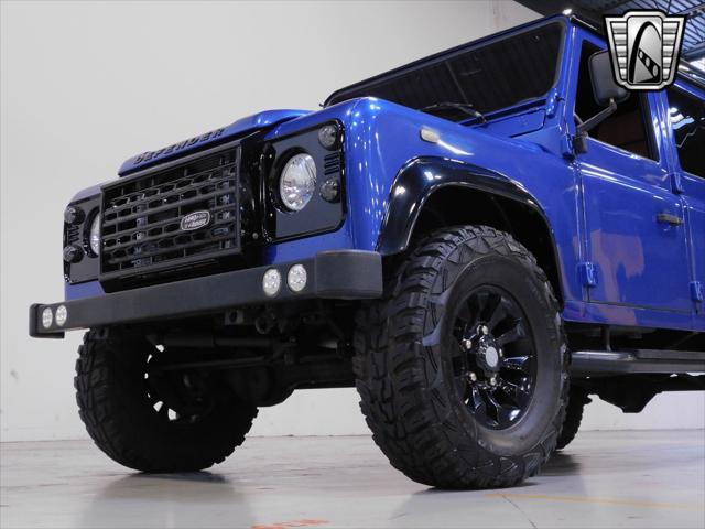 Photo of 1994 Blue Land Rover Defender