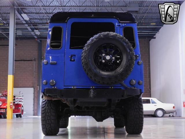 Photo of 1994 Blue Land Rover Defender