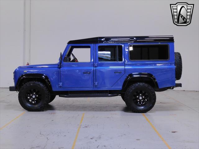 Photo of 1994 Blue Land Rover Defender