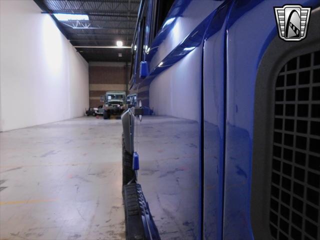 Photo of 1994 Blue Land Rover Defender