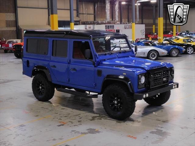 Photo of 1994 Blue Land Rover Defender