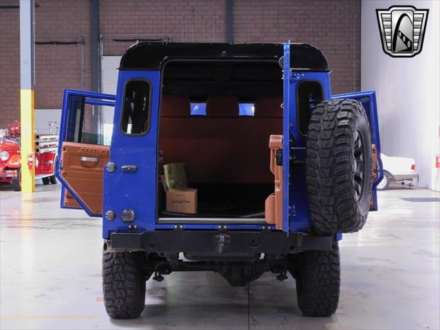 Photo of 1994 Blue Land Rover Defender
