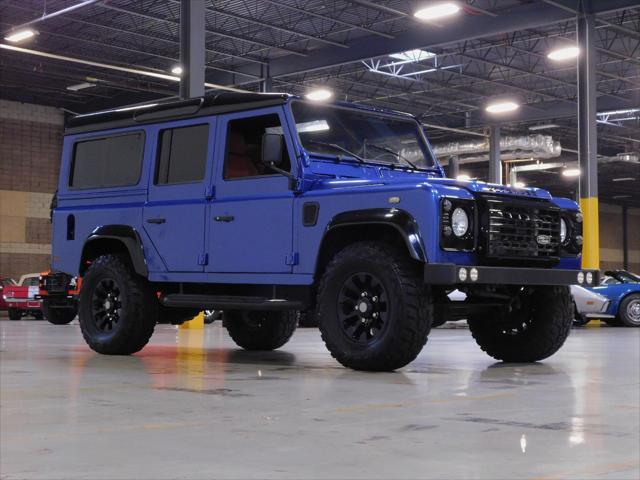 Photo of 1994 Blue Land Rover Defender
