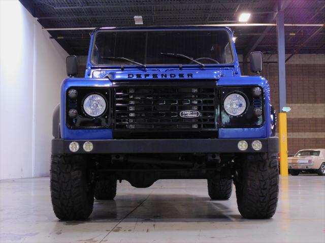 Photo of 1994 Blue Land Rover Defender