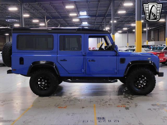 Photo of 1994 Blue Land Rover Defender