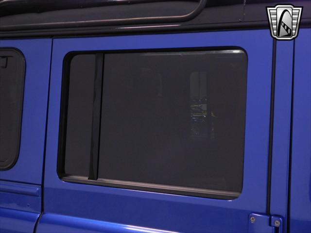Photo of 1994 Blue Land Rover Defender