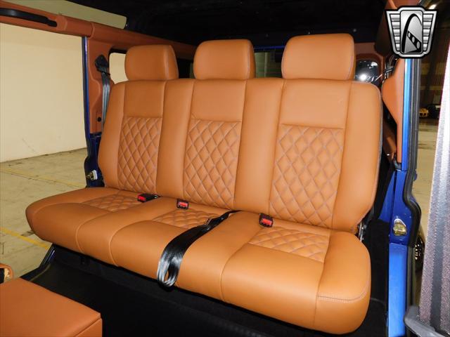 Photo of 1994 Blue Land Rover Defender