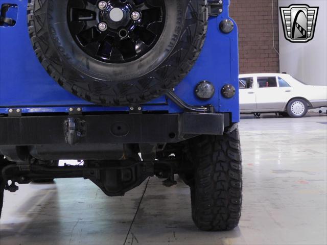 Photo of 1994 Blue Land Rover Defender