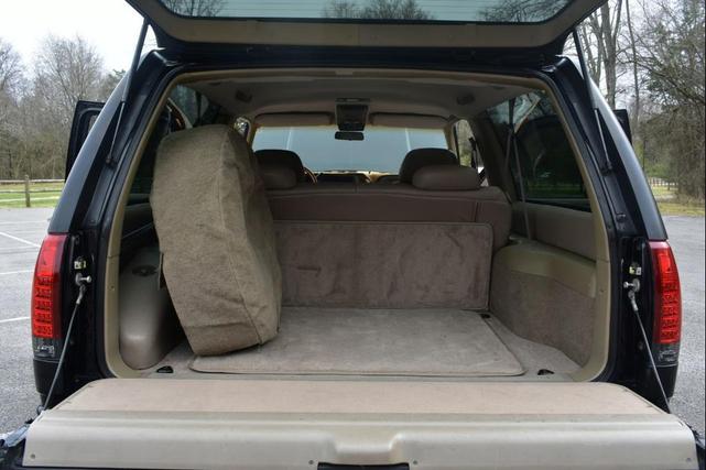 Photo of 1998 Black Chevrolet Tahoe