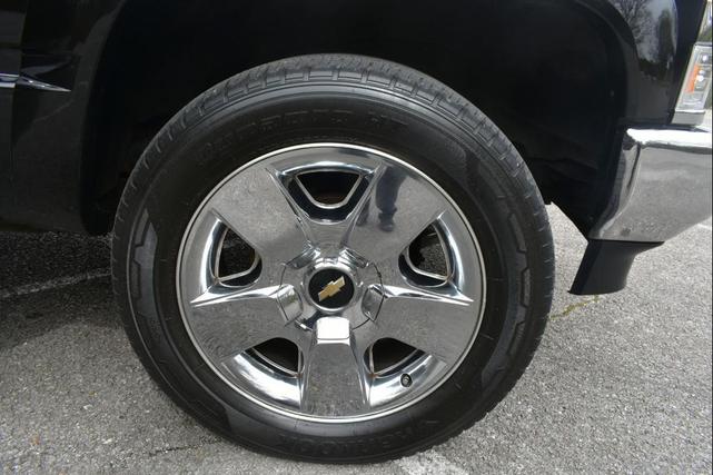 Photo of 1998 Black Chevrolet Tahoe
