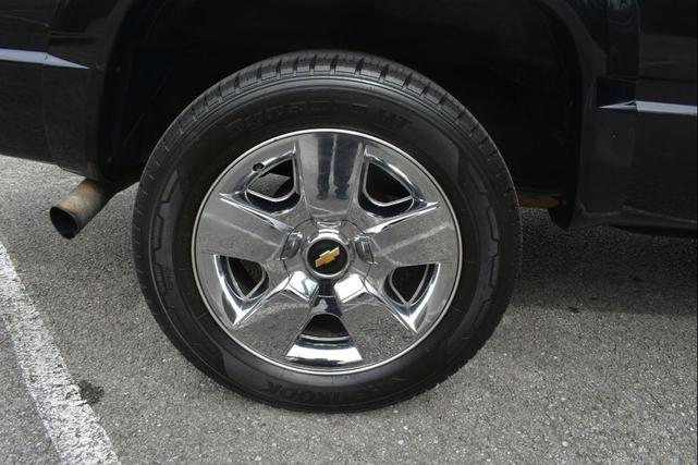 Photo of 1998 Black Chevrolet Tahoe
