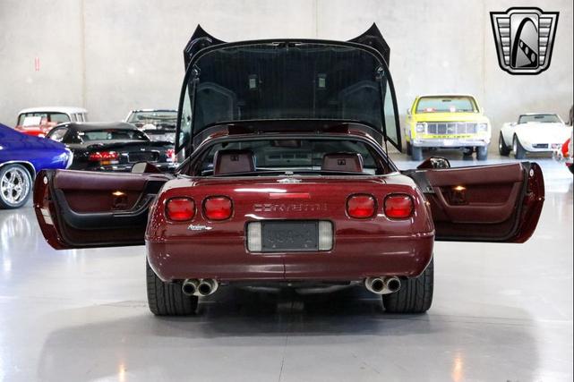 Photo of 1993 Ruby Red Chevrolet Corvette