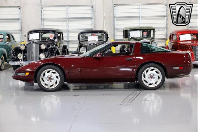 Photo of 1993 Ruby Red Chevrolet Corvette