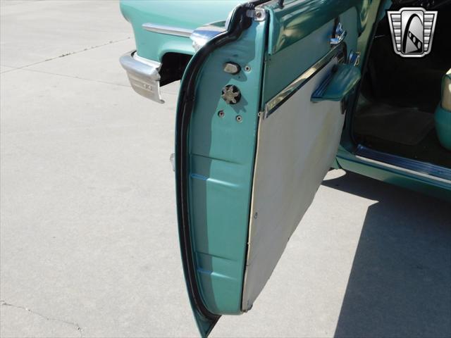 Photo of 1953 Green Mercury Monterey