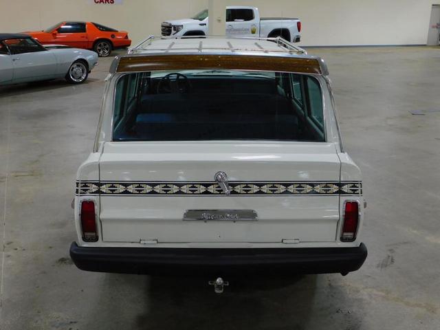 Photo of 1979 White Jeep Cherokee