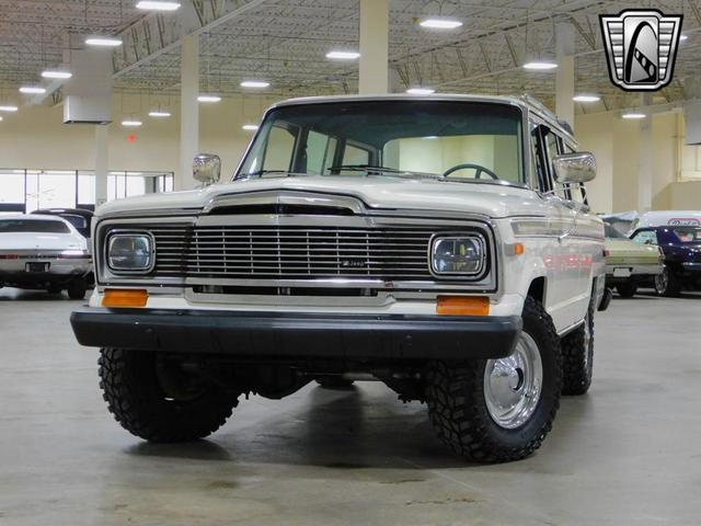 Photo of 1979 White Jeep Cherokee