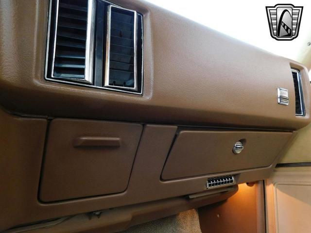 Photo of 1976 Brown/Beige 2 tone GMC Sprint