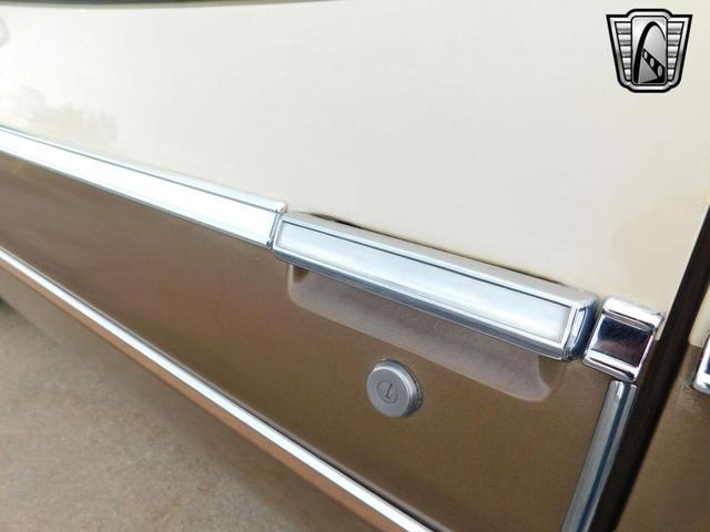 Photo of 1976 Brown/Beige 2 tone GMC Sprint