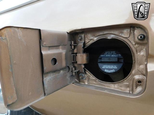 Photo of 1976 Brown/Beige 2 tone GMC Sprint