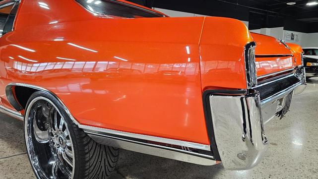 Photo of 1971 Orange w/ Green Pearl Chevrolet Monte Carlo