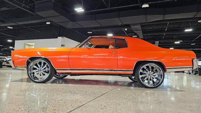 Photo of 1971 Orange w/ Green Pearl Chevrolet Monte Carlo