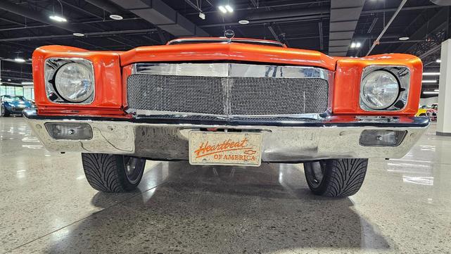 Photo of 1971 Orange w/ Green Pearl Chevrolet Monte Carlo