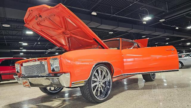 Photo of 1971 Orange w/ Green Pearl Chevrolet Monte Carlo