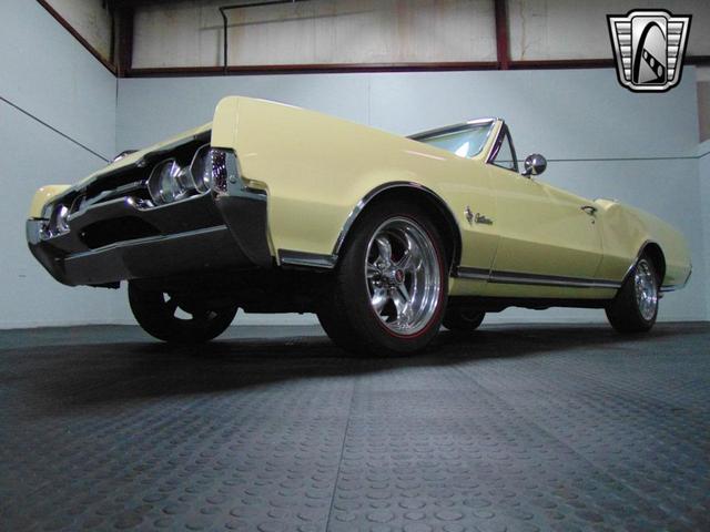 Photo of 1967 Saffron Yellow Oldsmobile Cutlass