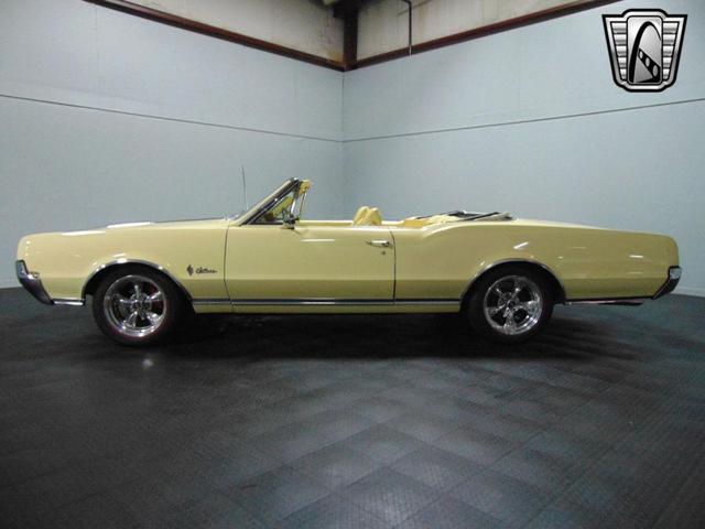 Photo of 1967 Saffron Yellow Oldsmobile Cutlass
