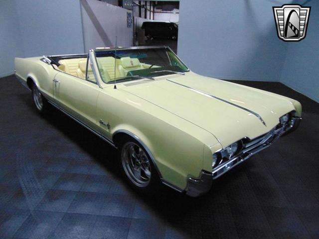Photo of 1967 Saffron Yellow Oldsmobile Cutlass